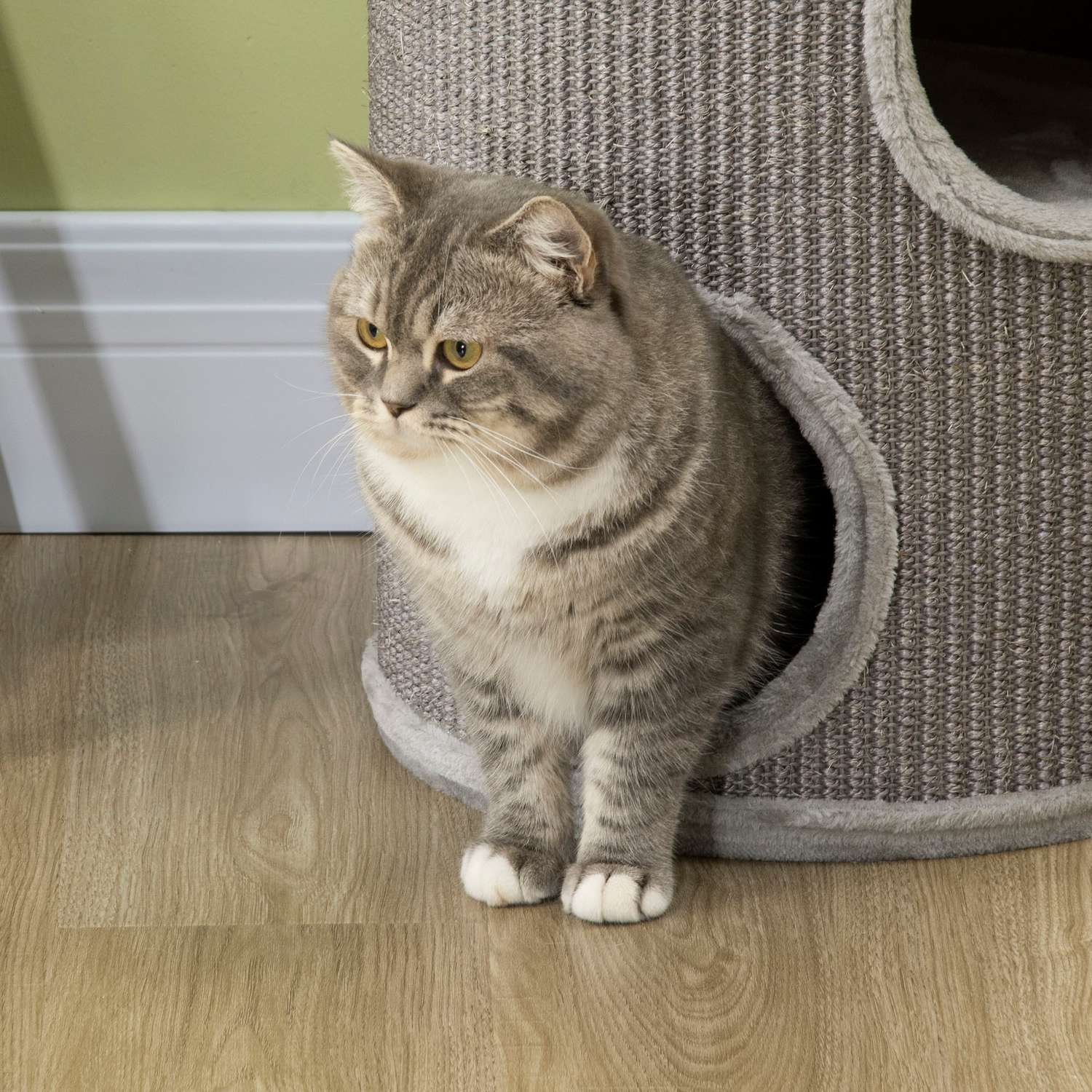 Griffoir tonneau pour chat en sisal & peluche, 3 grottes, gris clair