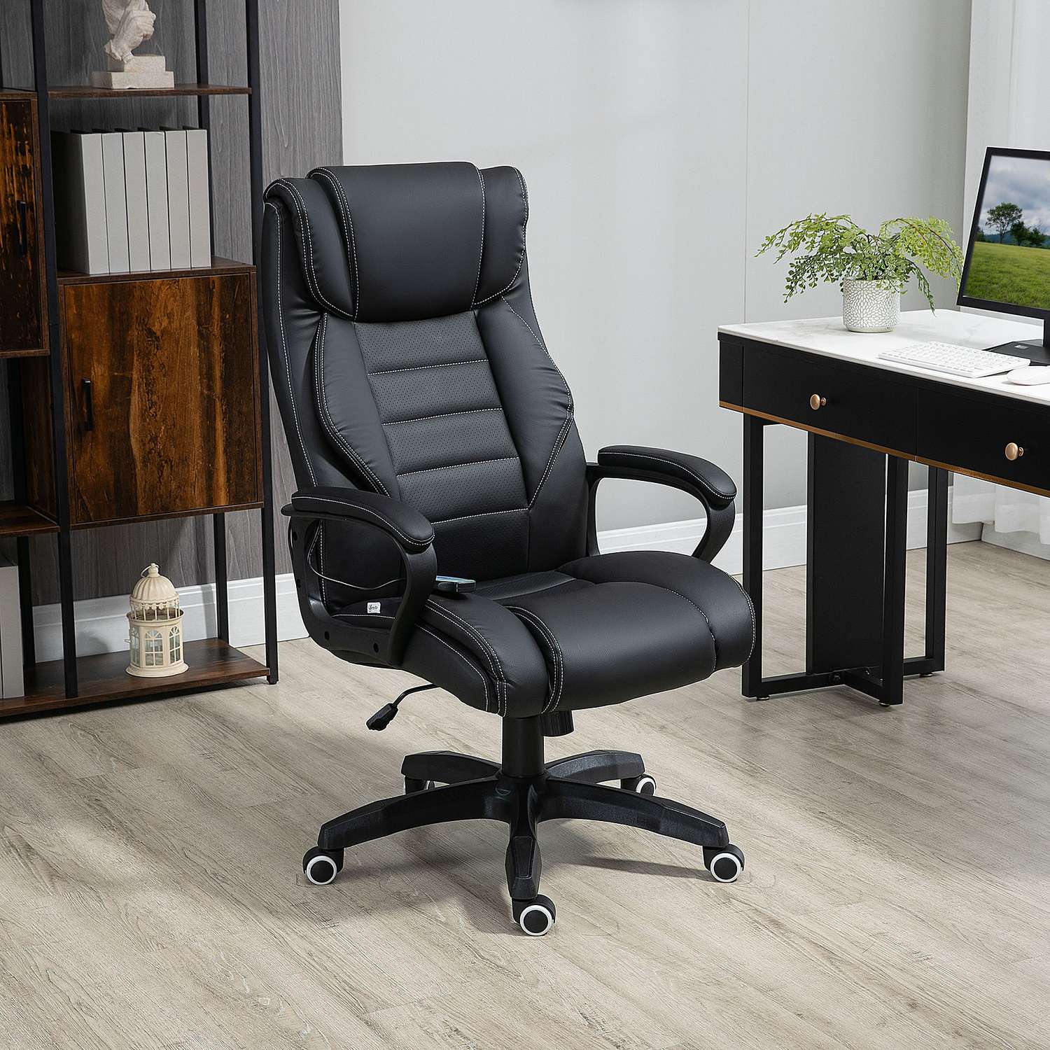 Ergonomisk spelstol med justerbar höjd och 6 vibrationspunkter