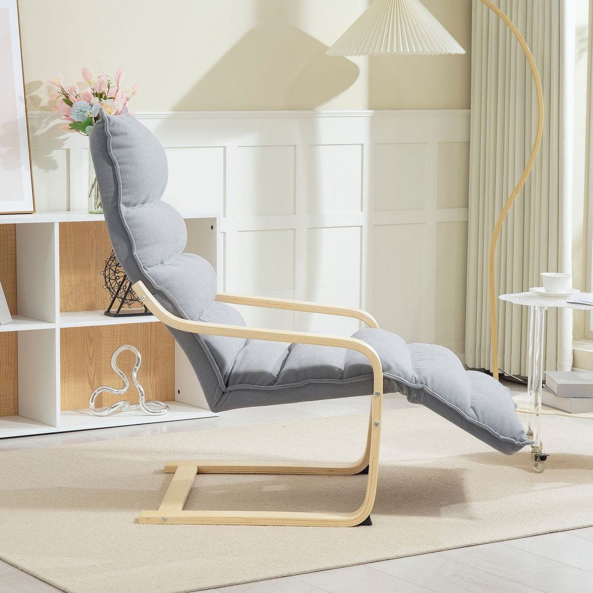 Fauteuil van berkenhout, gestoffeerde stoel met verstelbare voetsteun, moderne fauteuil, lichtgrijs