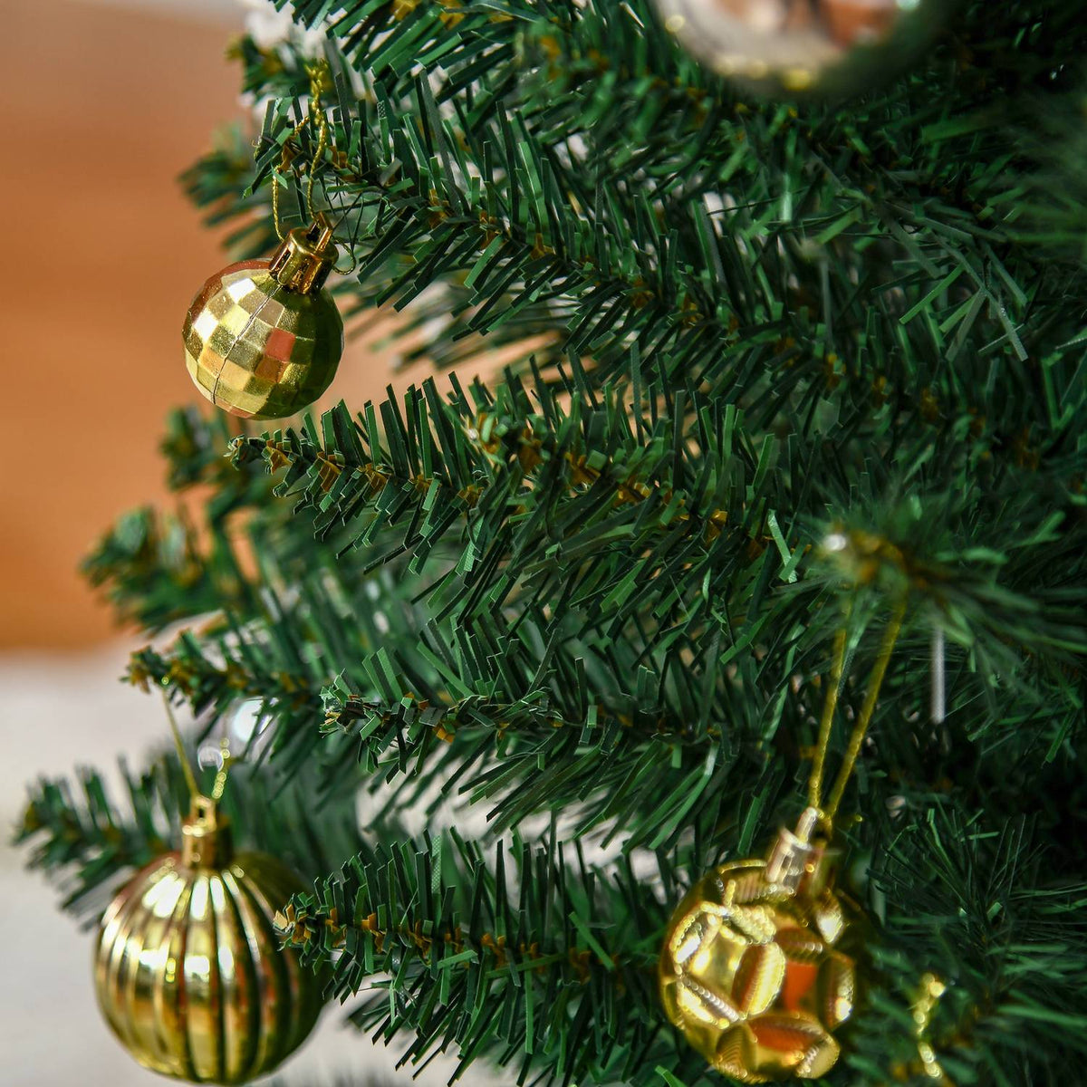Groene kerstboom met 390 toppen en stevige standaard