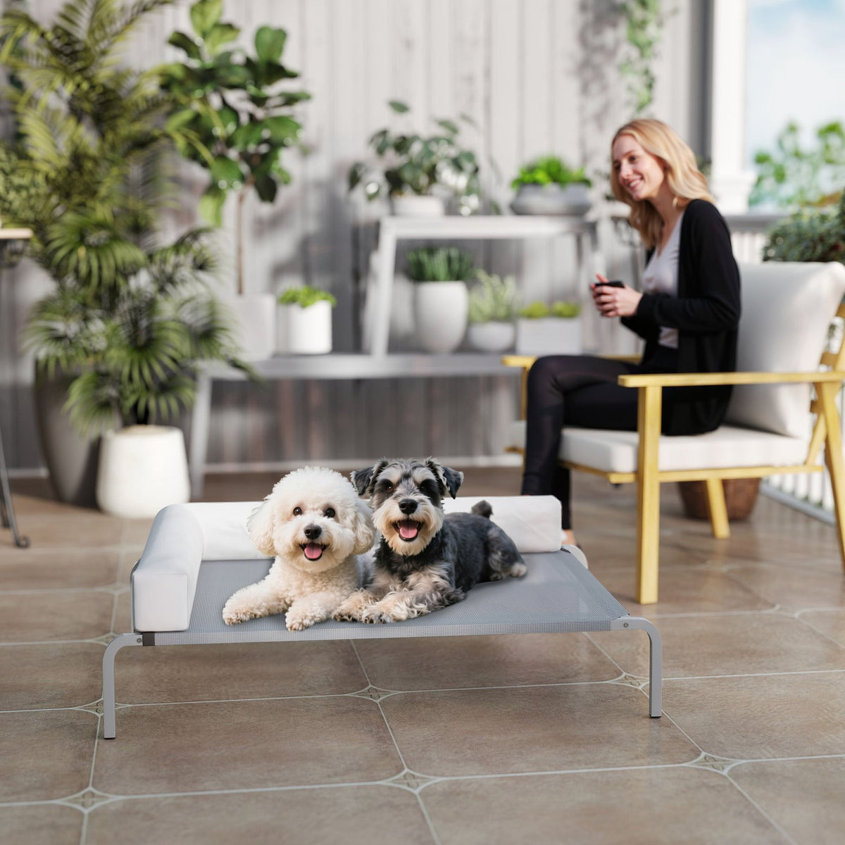 Hondenbed voor buiten, verhoogd hondenbed voor middelgrote honden, met L-vormig kussen 110x75x30 cm, lichtgrijs