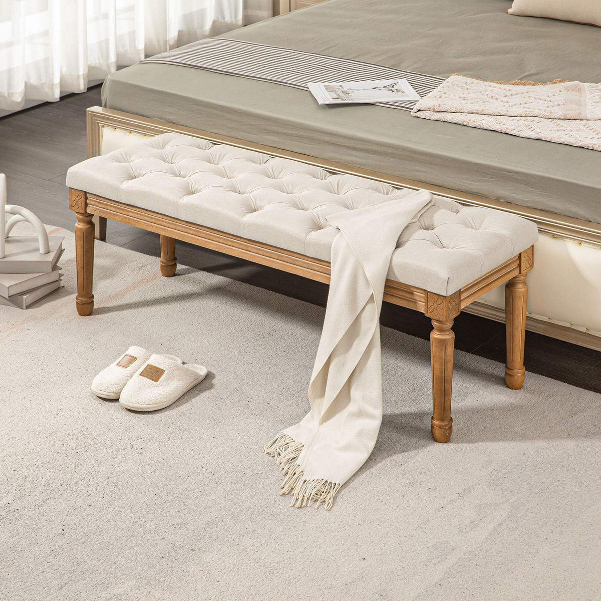 Gestoffeerde bank met houten poten, 120x41x48 cm, crème