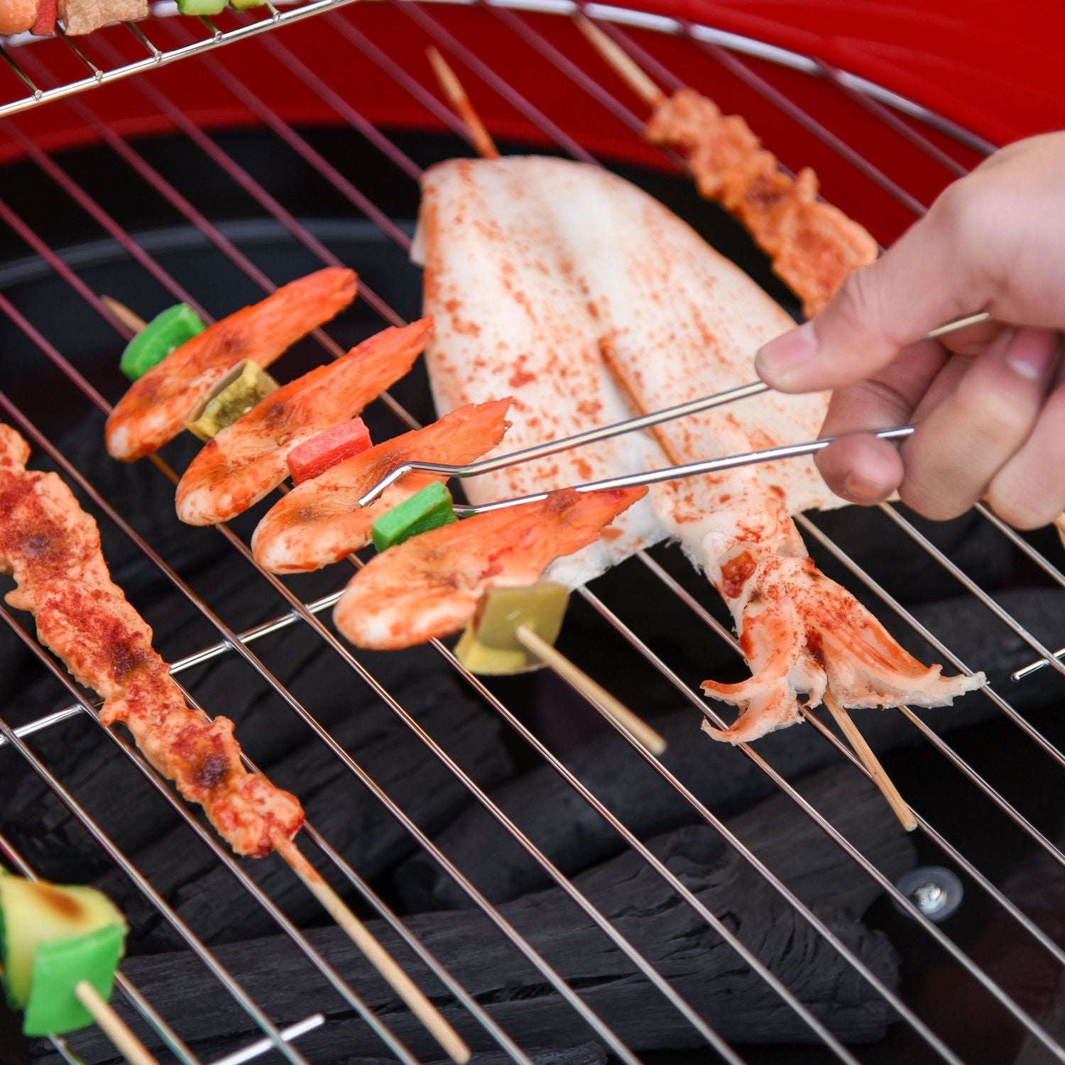 Rode metalen houtskoolbarbecue met wielen, 51x70x75,5cm
