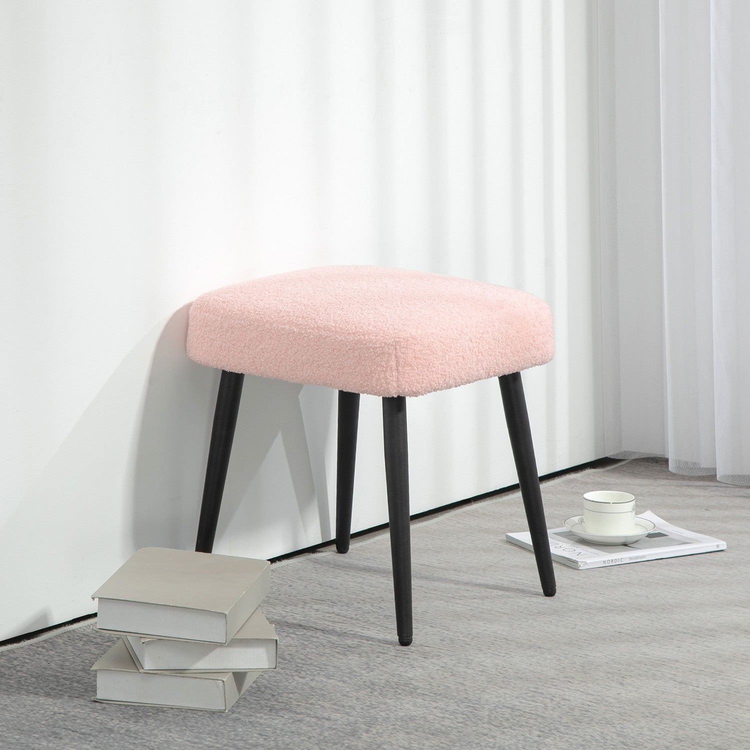Roze vierkante poef – stalen poten, kasjmierlook