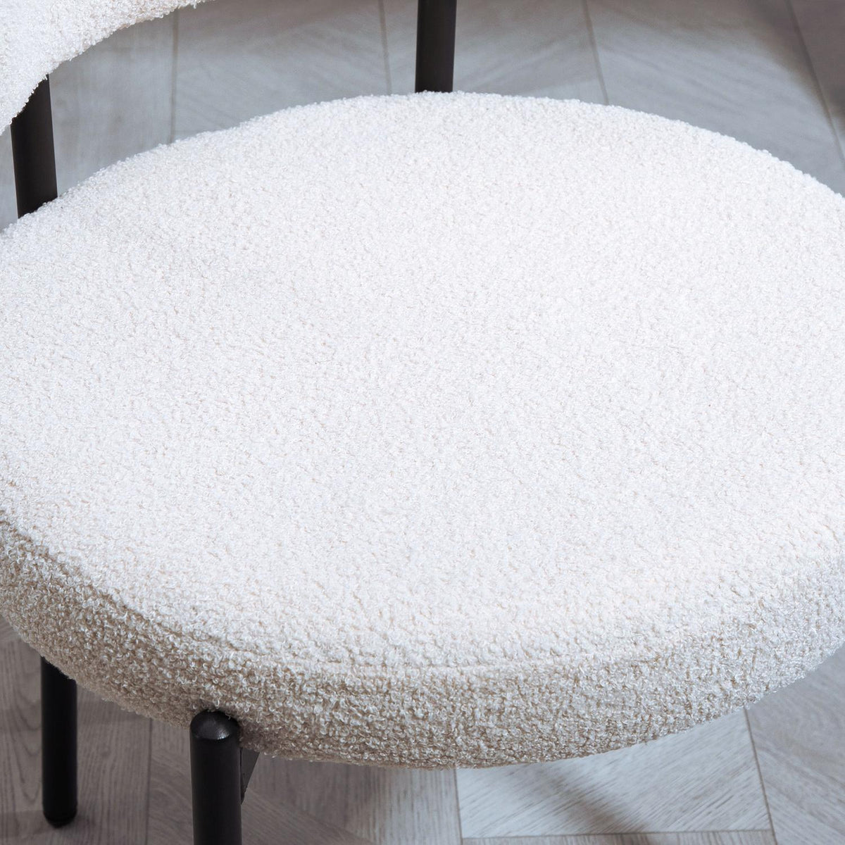 Set van 2 eetkamerstoelen, bekleed met fleece, stoelen met gestoffeerde zittingen, metalen poten, crème wit