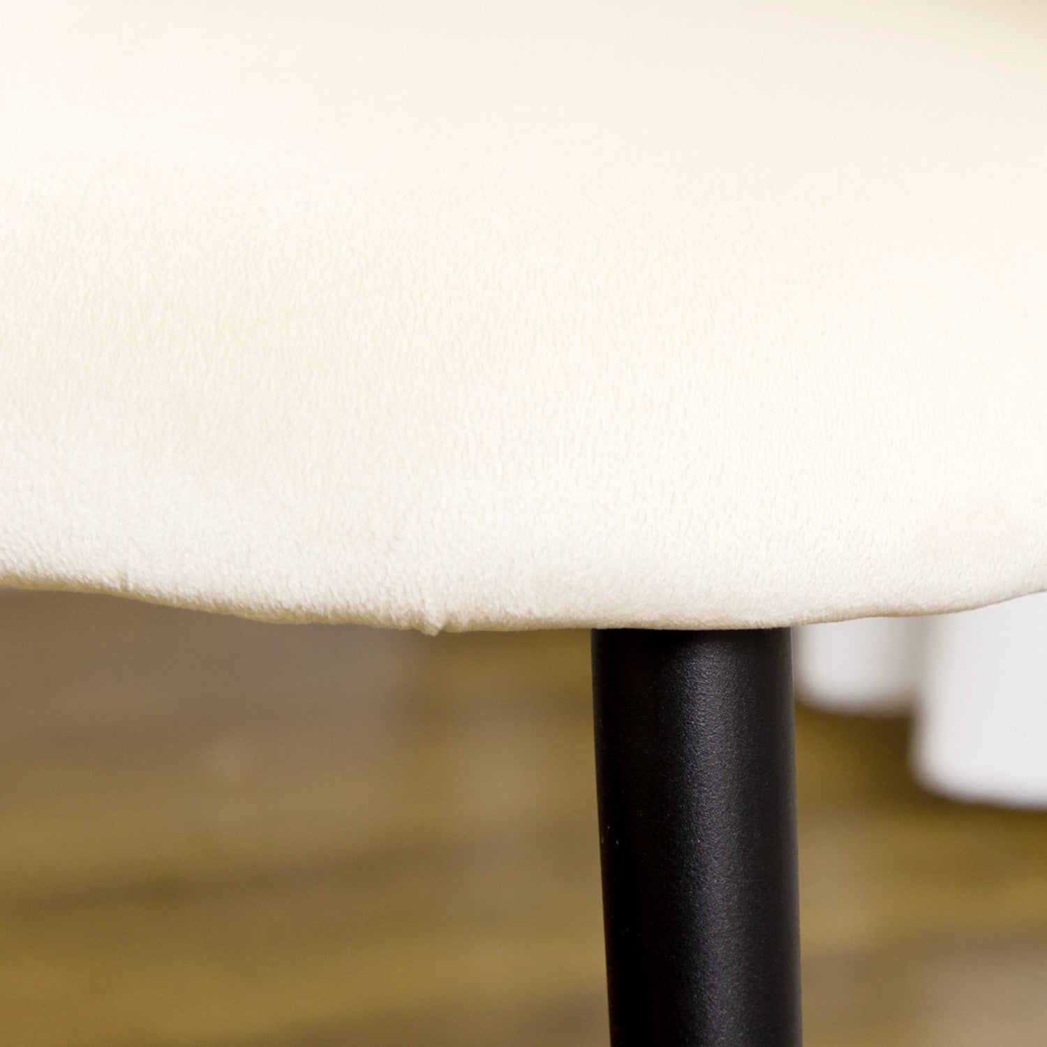 Set van 2 gestoffeerde eetkamerstoelen, Fluweellook, Crème