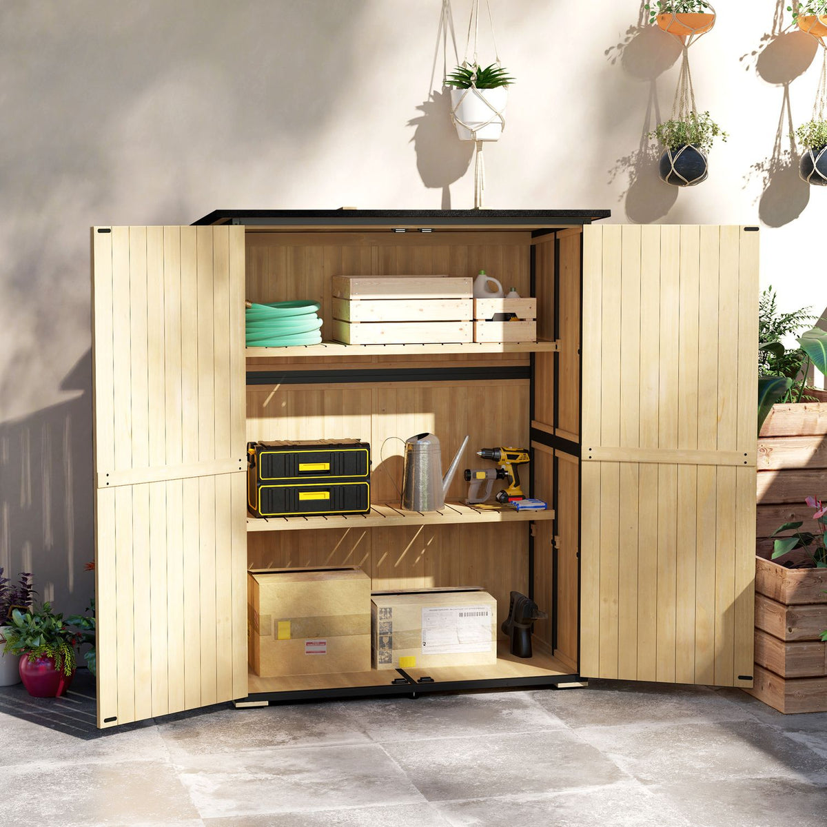 Weerbestendige houten tuingereedschapsschuur met schappen