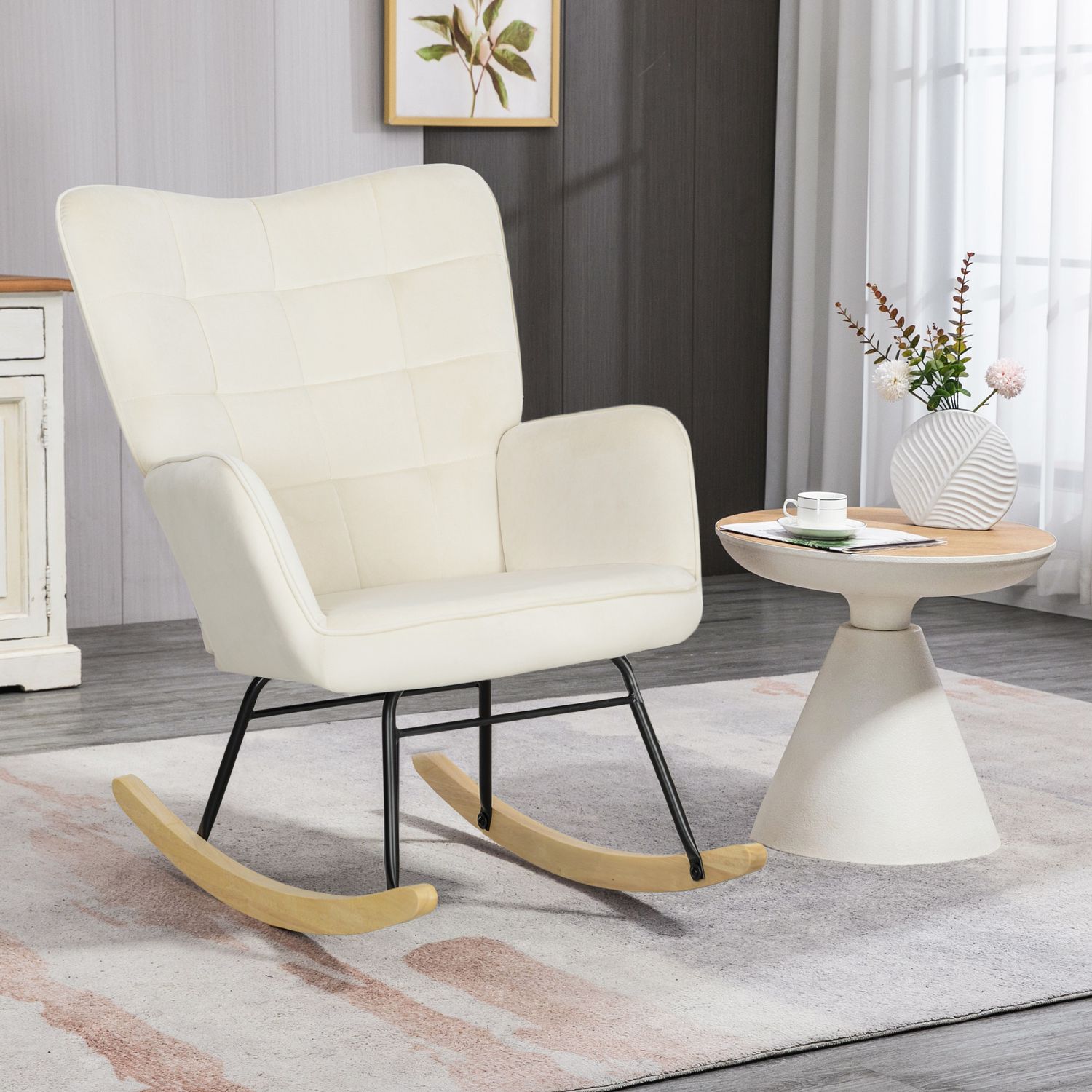 Beige fluwelen schommelstoel met houten poten