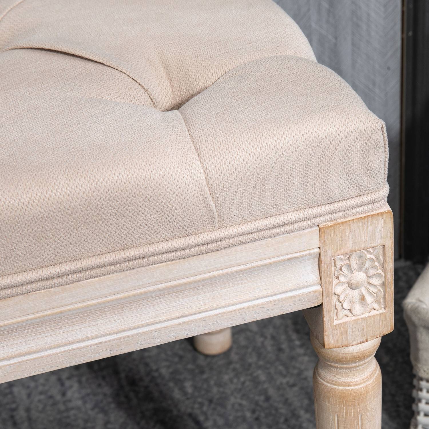 Beige gestoffeerde vintage bank, linnenlook, 117x40x48 cm