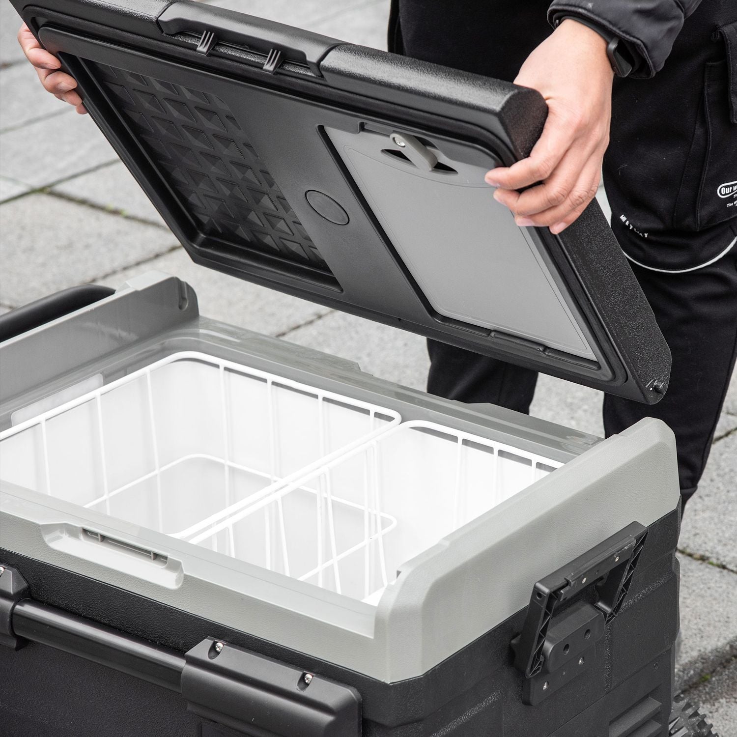 Autokoelbox 40L, LED, Compressor, Wielen, Dual Voltage