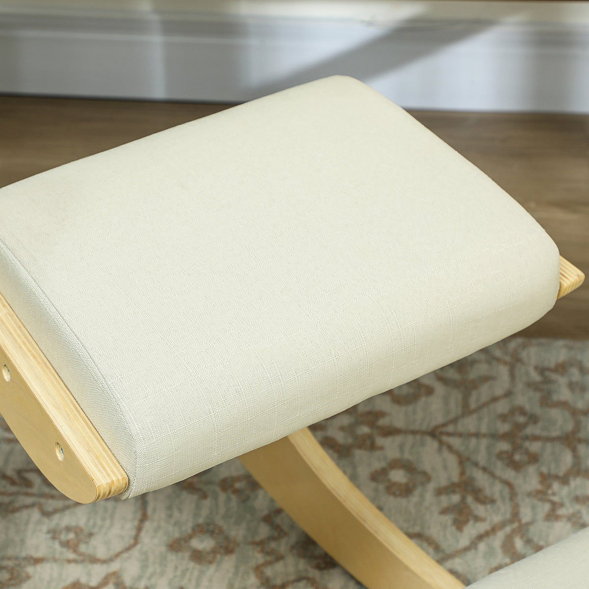 Ergonomische kniestoel voor houding, schommelontwerp, crème