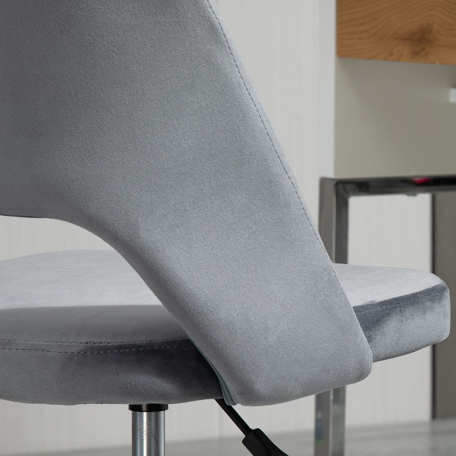Ergonomische draaibare bureaustoel in fluweellook, donkergrijs