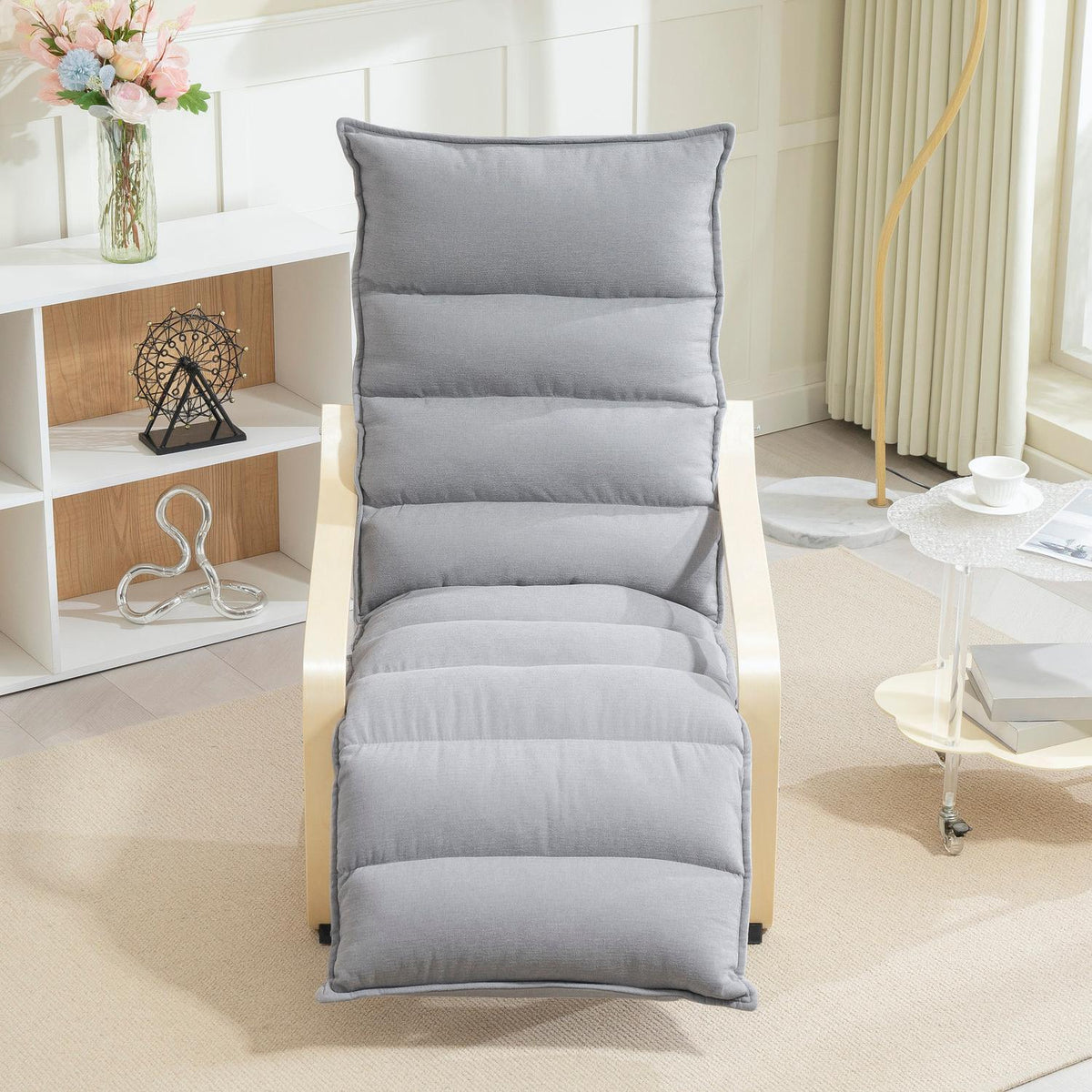 Fauteuil van berkenhout, gestoffeerde stoel met verstelbare voetsteun, moderne fauteuil, lichtgrijs