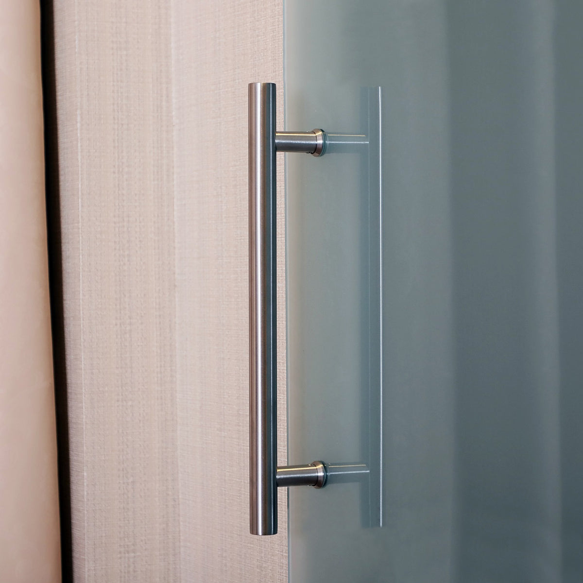 Glazen schuifdeurset met handvat, satijnglans, 2050x900mm