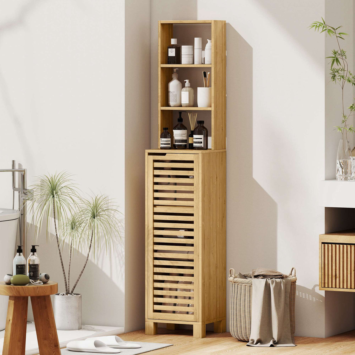 Hoge badkamerkast van bamboe met verstelbare planken, 34x30x170 cm