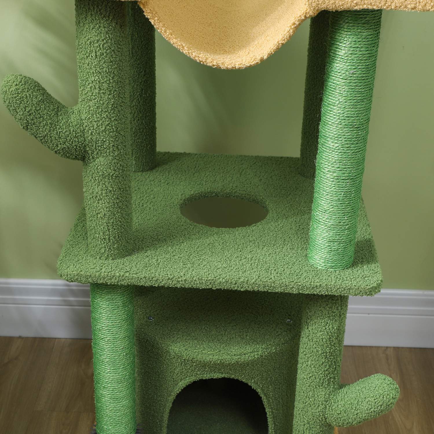 Hoge krabpaal van 225-255 cm met grot & mand - groen