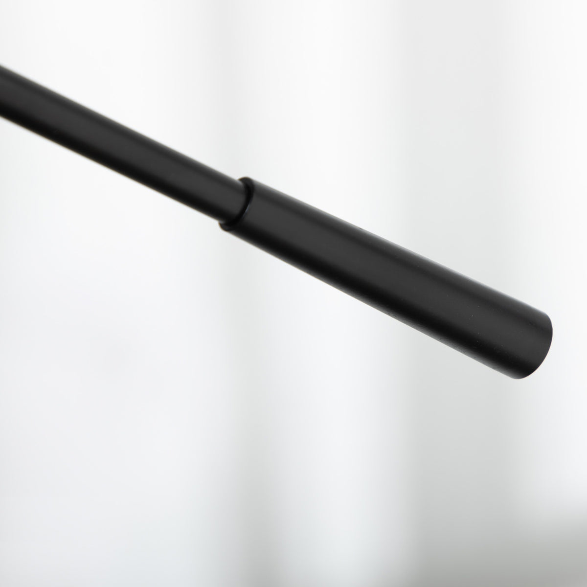 LED-vloerlamp met verstelbaar statief en dimbaar licht