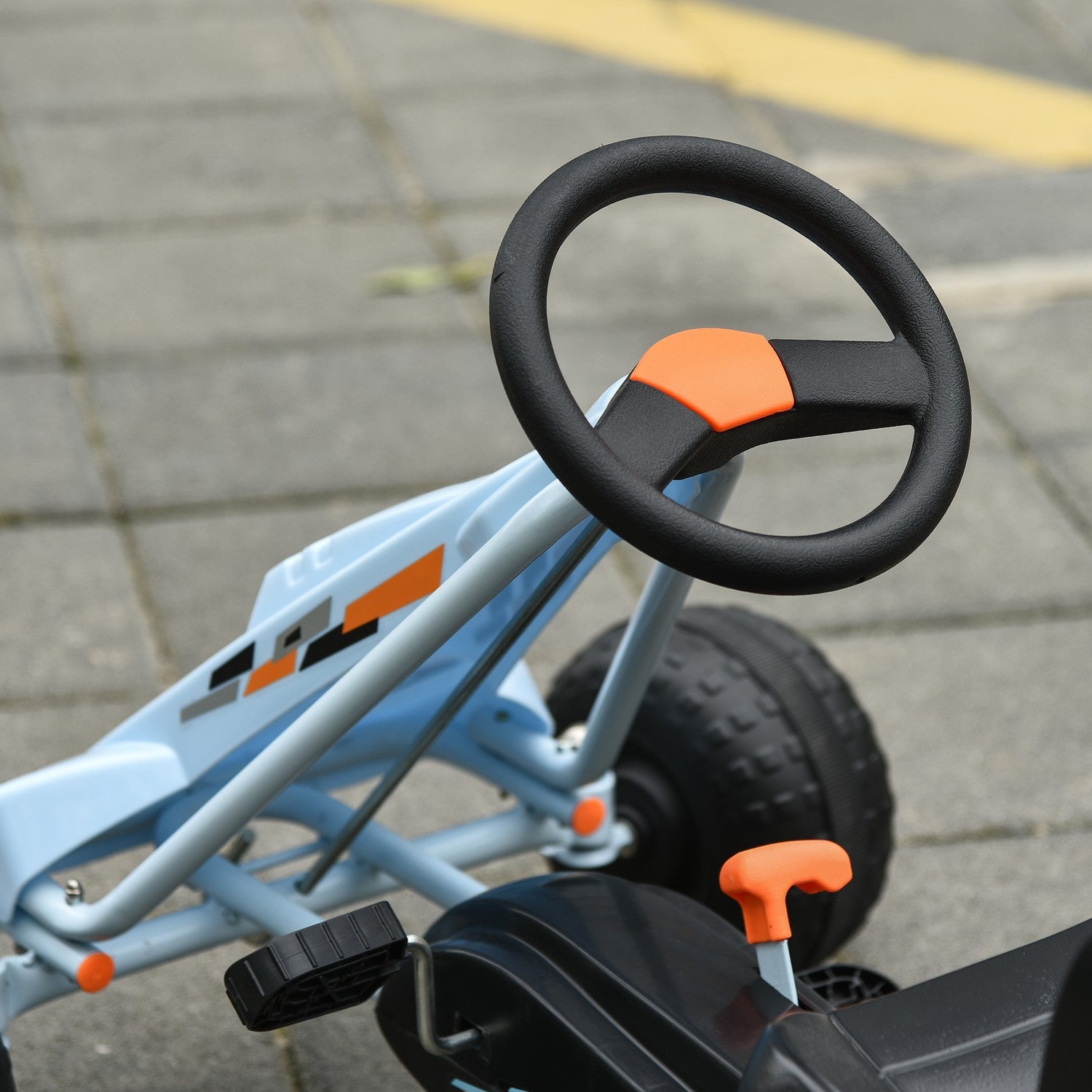 Go-kart a pedali in acciaio azzurro con seduta regolabile