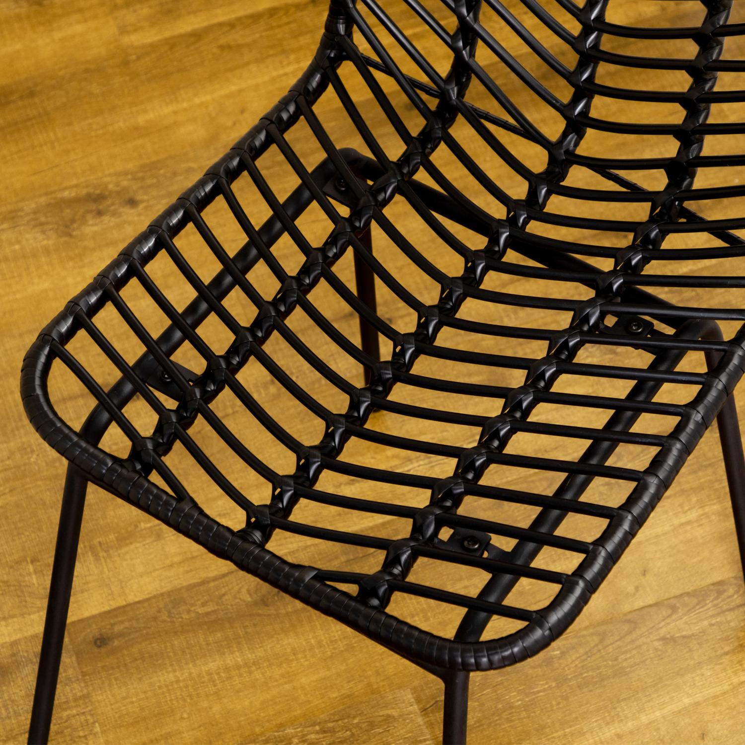 Set van 2 eetkamerstoelen van zwart rotan met rugleuning