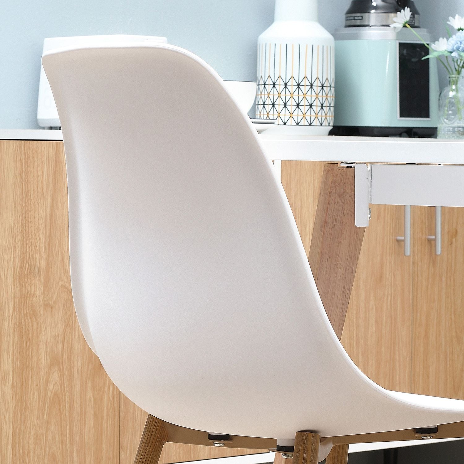 Set van 4 eetkamerstoelen, metalen poten, wit & naturel