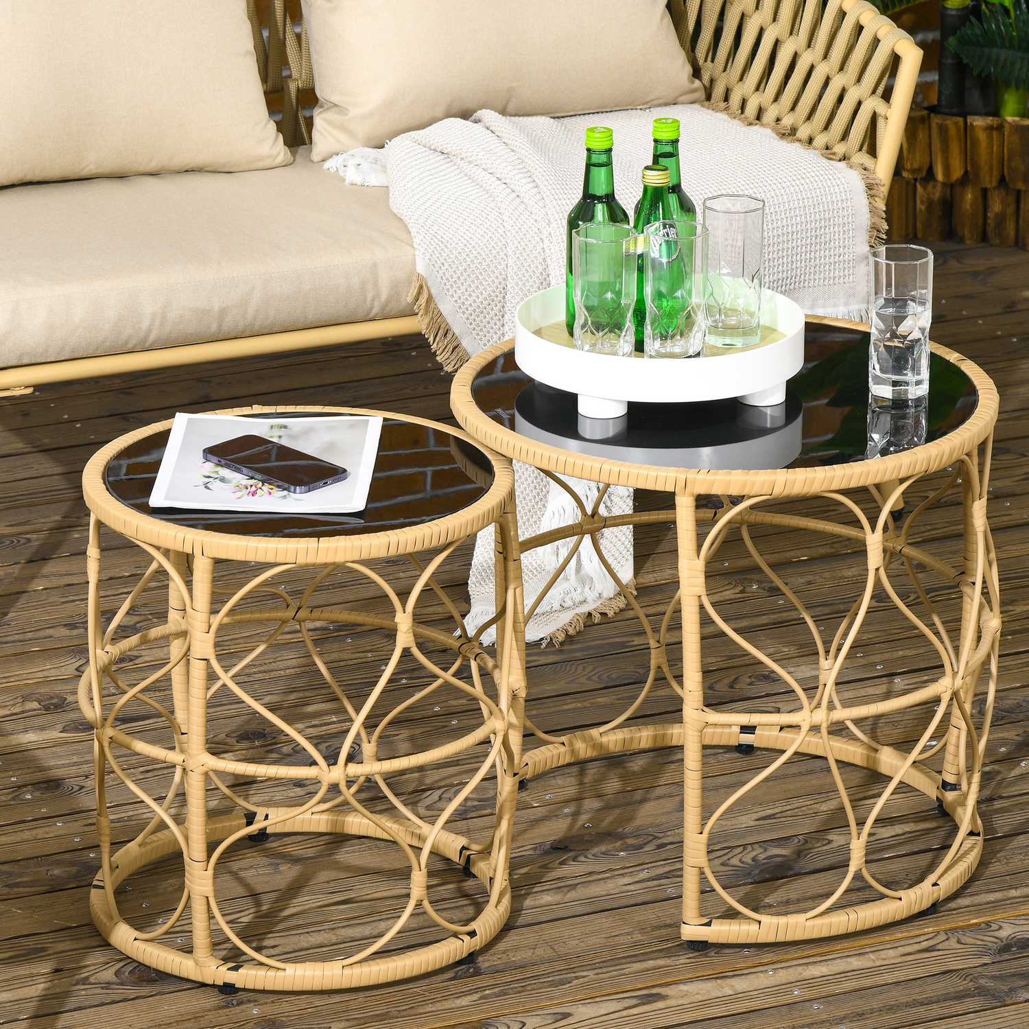 Rotan bijzettafel, set van 2, stapelbaar met glazen blad