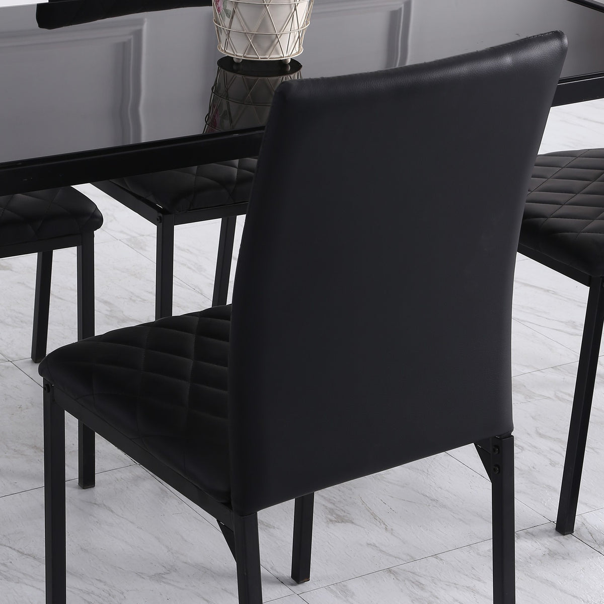 Zwarte kunstlederen eetkamerstoelen, set van 4, stalen poten, gewatteerd
