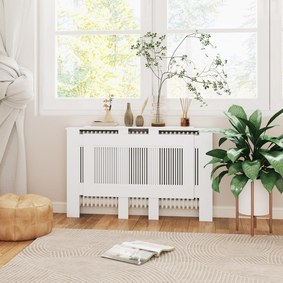 Uittrekbare witte radiatorombouw met plank, lattenontwerp